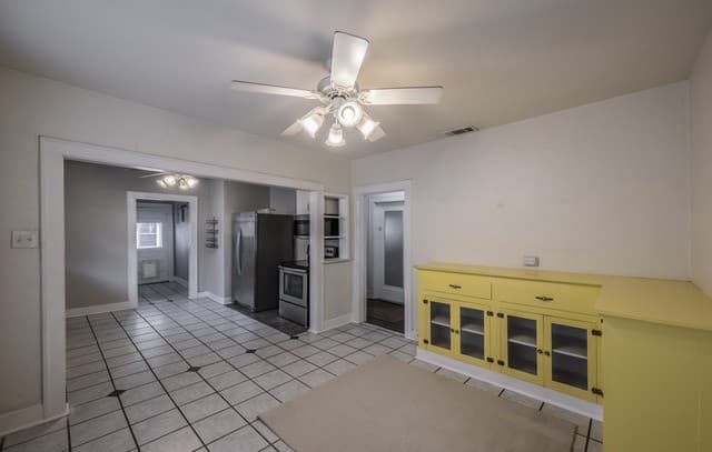 301  Furr Dr, San Antonio, TX 78201 — photo 8