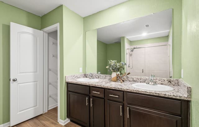 10806  Quinn Ct, San Antonio, TX 78252 — photo 12