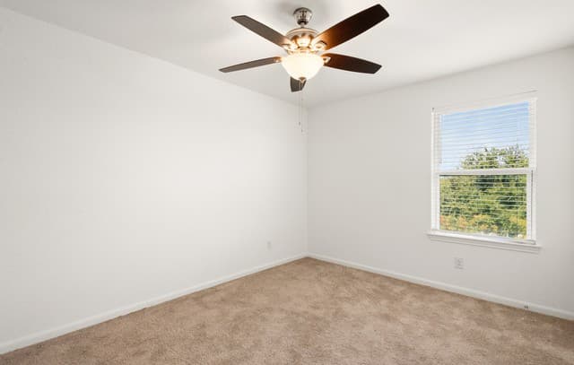 10806  Quinn Ct, San Antonio, TX 78252 — photo 16