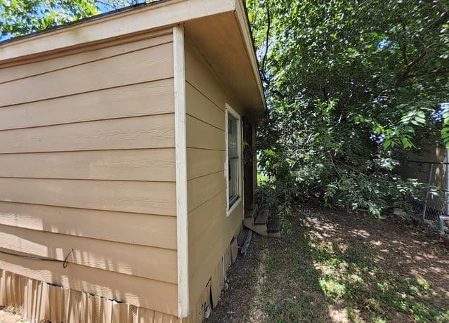 2613  Colima St, San Antonio, TX 78207 — photo 9
