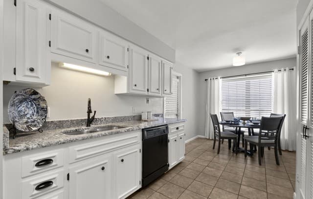7926  Broadway Unit 304, San Antonio, TX 78209 — photo 11