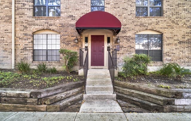 7926  Broadway Unit 304, San Antonio, TX 78209 — photo 2