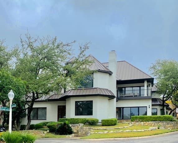 44  Stratton Ln