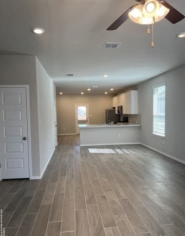 234  Jaycen, New Braunfels, TX 78130 — photo 4