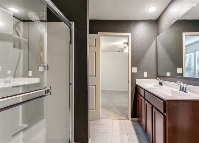 7210  Champion Crk, San Antonio, TX 78252 — photo 13