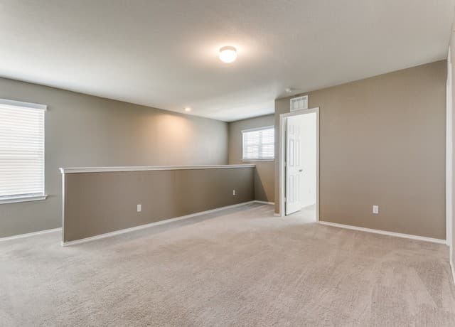 7210  Champion Crk, San Antonio, TX 78252 — photo 15