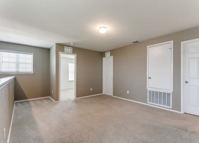 7210  Champion Crk, San Antonio, TX 78252 — photo 17