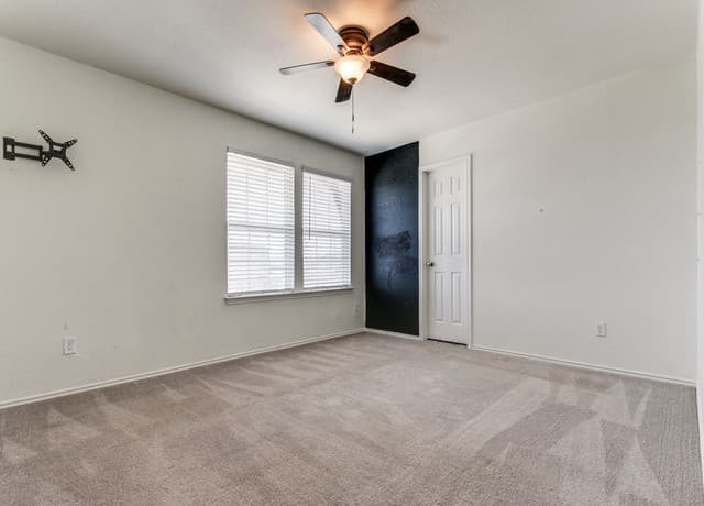 7210  Champion Crk, San Antonio, TX 78252 — photo 21
