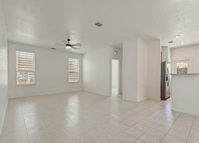 7210  Champion Crk, San Antonio, TX 78252 — photo 4