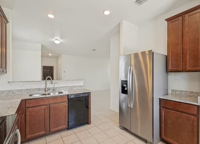 7210  Champion Crk, San Antonio, TX 78252 — photo 5