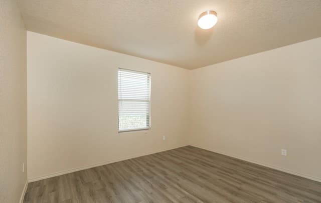 10715  Goose Way, San Antonio, TX 78224 — photo 12