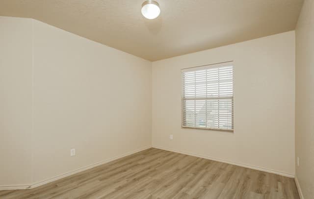 10715  Goose Way, San Antonio, TX 78224 — photo 13