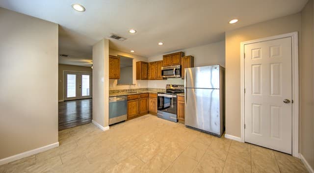 12715  Huntsman View Dr, San Antonio, TX 78249 — photo 5