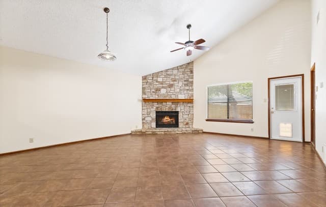 1514  Vista Hill St, San Antonio, TX 78213 — photo 5