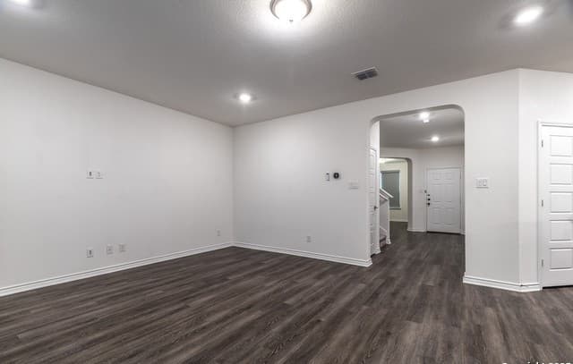 3607  Battlecry, San Antonio, TX 78245 — photo 11
