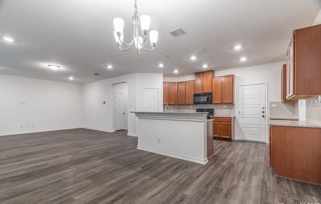 3607  Battlecry, San Antonio, TX 78245 — photo 15