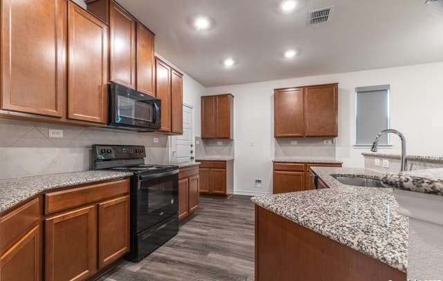 3607  Battlecry, San Antonio, TX 78245 — photo 18