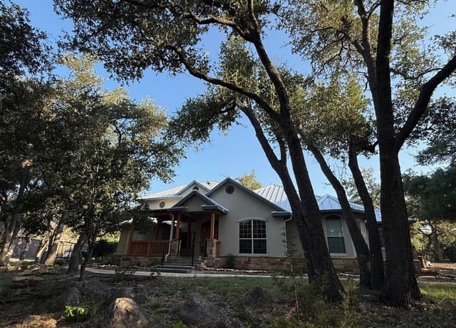 373  Wentworth, Spring Branch, TX 78070 — photo 2