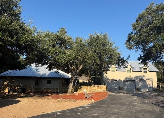 373  Wentworth, Spring Branch, TX 78070 — photo 4