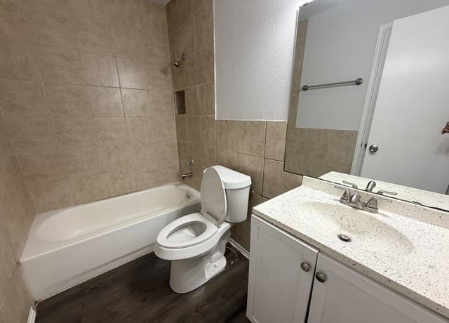 5243  Meadow Rise, San Antonio, TX 78250 — photo 6