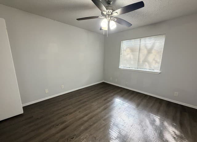 5243  Meadow Rise, San Antonio, TX 78250 — photo 9