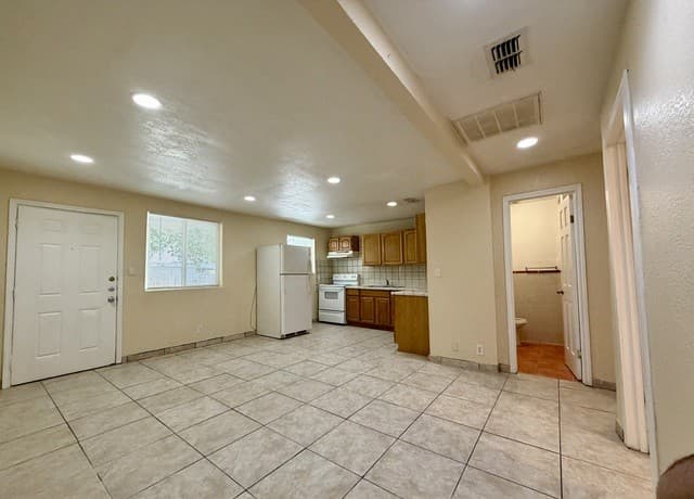 116  Dolores Unit 2