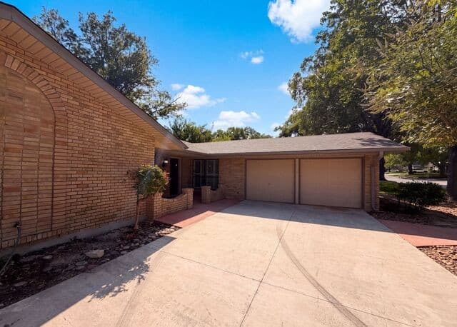 326 De Soto Dr