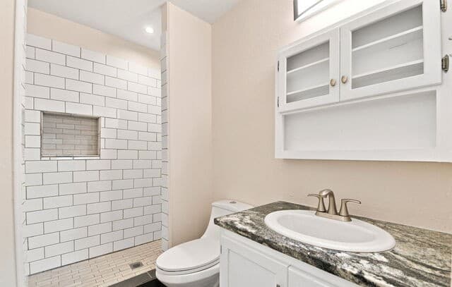7834  Larcrest, San Antonio, TX 78251 — photo 11