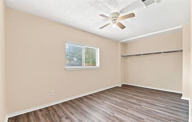 7834  Larcrest, San Antonio, TX 78251 — photo 16