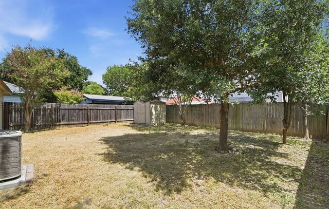 7834  Larcrest, San Antonio, TX 78251 — photo 20