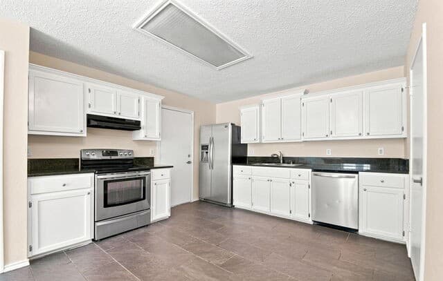 7834  Larcrest, San Antonio, TX 78251 — photo 7