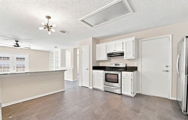 7834  Larcrest, San Antonio, TX 78251 — photo 8