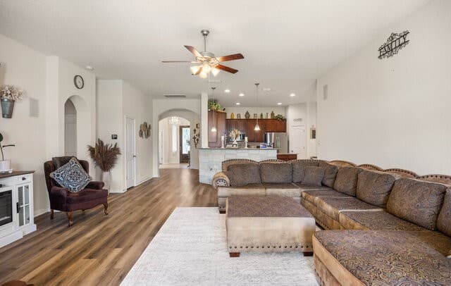 640  Cavan, Cibolo, TX 78108 — photo 5