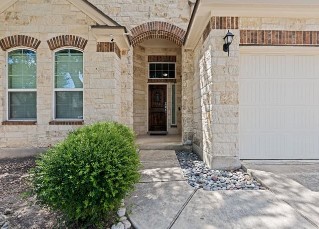 12426  Caprock Crk, San Antonio, TX 78254 — photo 2