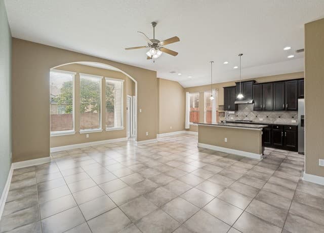 12426  Caprock Crk, San Antonio, TX 78254 — photo 6