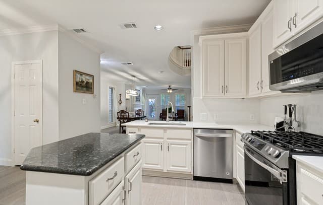 145  Elizabeth Rd, Alamo Heights, TX 78209 — photo 11