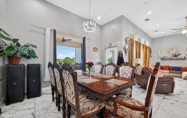 14315  Quesenberry Rd, Von Ormy, TX 78073 — photo 19