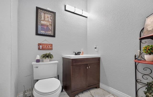 14315  Quesenberry Rd, Von Ormy, TX 78073 — photo 8