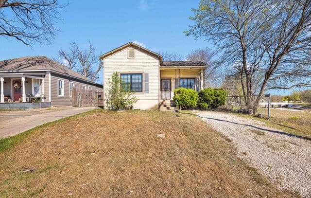 652 N San Ignacio Ave Unit 101