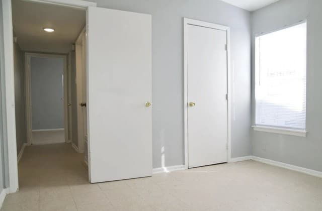 211  Westoak Rd, San Antonio, TX 78227 — photo 5