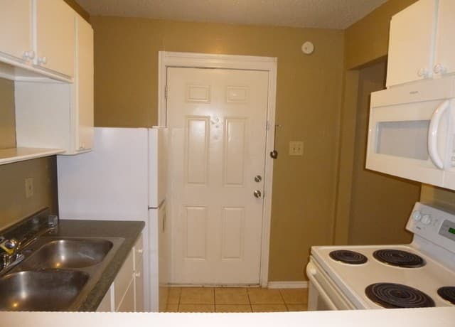 404  Donaldson Ave Unit REAR, San Antonio, TX 78201 — photo 12