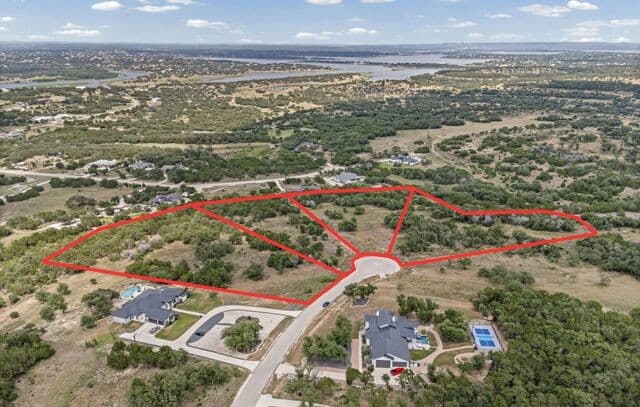 2160  Andalusia, Canyon Lake, TX 78133 — photo 2