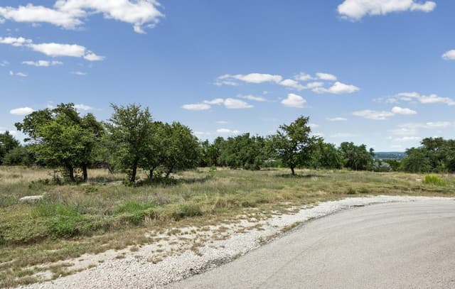 2160  Andalusia, Canyon Lake, TX 78133 — photo 3