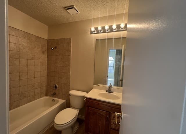 9951  Echo Plain Dr, San Antonio, TX 78245 — photo 9