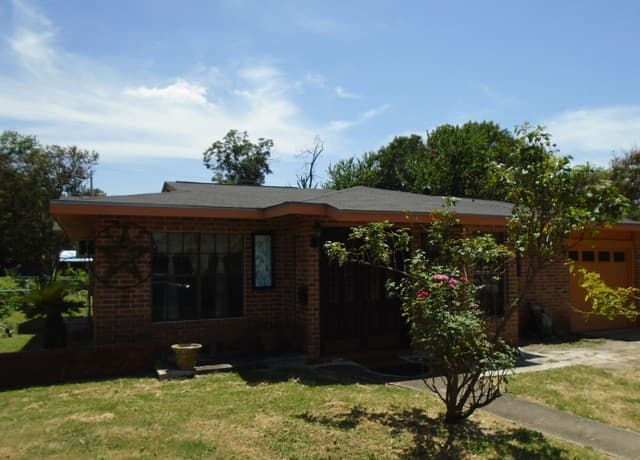 238  Storeywood Dr, San Antonio, TX 78213 — photo 10