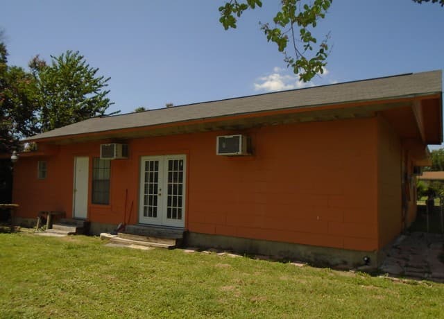 238  Storeywood Dr, San Antonio, TX 78213 — photo 12