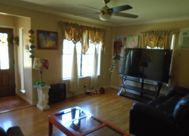 238  Storeywood Dr, San Antonio, TX 78213 — photo 6