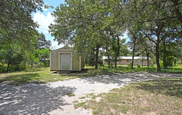 321  High Low Dr, New Braunfels, TX 78132 — photo 5