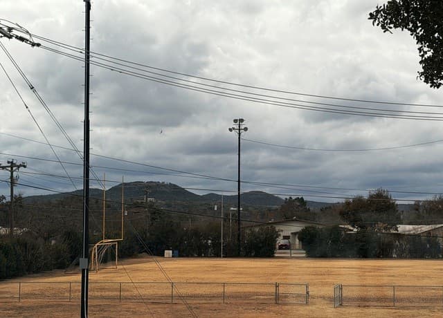 600A  10th, Bandera, TX 78003 — photo 9