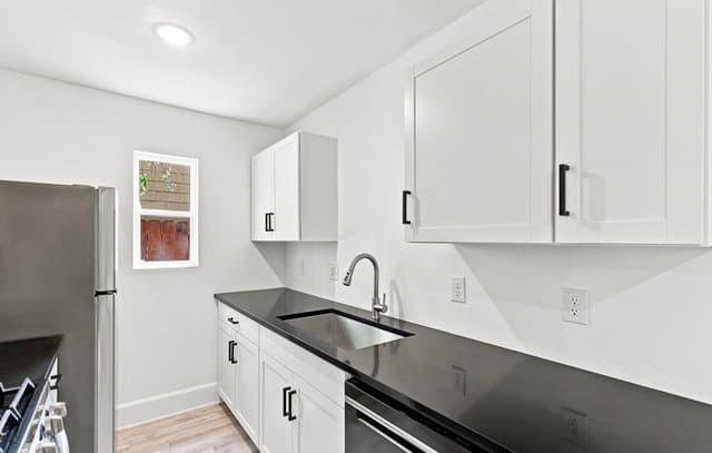 5306  La Cresenta, San Antonio, TX 78228 — photo 11